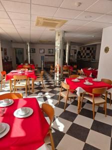 Restauracja lub miejsce do jedzenia w obiekcie Hotel Betania