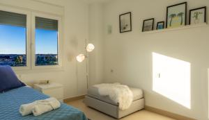 Posedenie v ubytovaní Apartamento Premium con Jacuzzi y vistas al mar en Punta Prima, Torrevieja by Rentalole