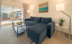 Posedenie v ubytovaní Apartamento Premium con Jacuzzi y vistas al mar en Punta Prima, Torrevieja by Rentalole