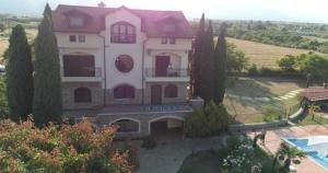 The swimming pool at or close to Villa Anna