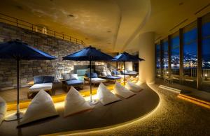 Predel za sedenje v nastanitvi Atami Korakuen Hotel