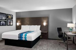 Gallery image of La Quinta Inn by Wyndham Indianapolis Airport Executive Dr in Indianapolis