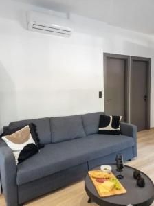 Setusvæði á Begonia Suite - 5 min drive to Piraeus Port
