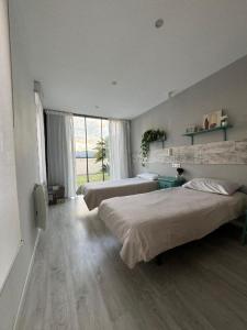 Gallery image of Casa Calima in Esteiro +37 photos