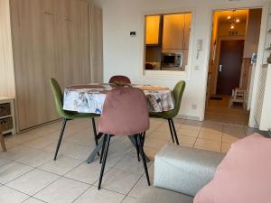 A cozinha ou kitchenette de Zeezicht Studio Delphine