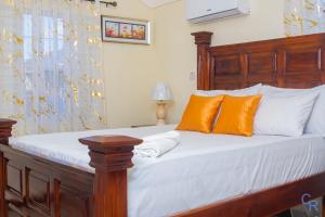 Charming refuge at Colbeck Manor客房内的一张或多张床位