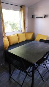 Posezení v ubytování Camping le Camarguais