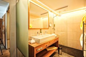 A bathroom at Hotel Arnika