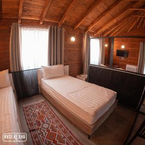 Hotel Avdi Rexha客房内的一张或多张床位