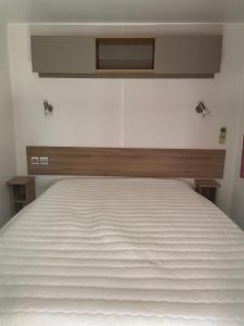 Katil atau katil-katil dalam bilik di Mobilhome Luminosa***
