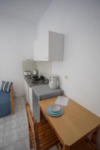 Kuchyň nebo kuchyňský kout v ubytování VILLA VRACHOS Preveza