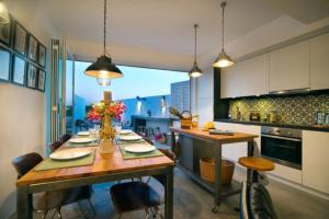 Kuchyň nebo kuchyňský kout v ubytování Stylish town house in Silves + 23 fotografií