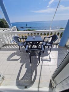 Balkón nebo terasa v ubytování VILLA VRACHOS Preveza