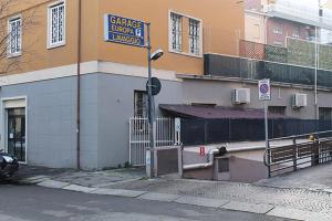 a building with a street sign in front of it at SAN FELICE 135 - 3 in Bologna