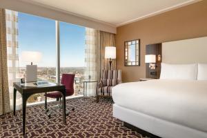 Postel nebo postele na pokoji v ubytování Fairmont Austin