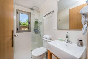 Ένα μπάνιο στο Villa Lefki Sofita +19 φωτογραφίες