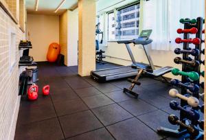 Фитнес-центр и/или тренажеры в Maravilhoso apartamento na orla da Barra da Tijuca