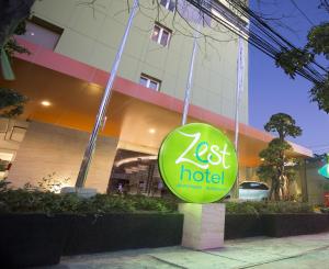 Vottorð, verðlaun, skilti eða annað skjal til sýnis á Zest Jemursari by Swiss-Belhotel International