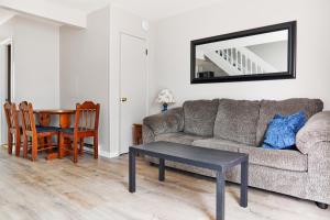 Χώρος καθιστικού στο Palm Villa @ The Reef