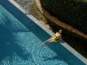 Bazén v ubytování Sofitel Dubai The Palm Resort & Spa nebo v jeho okolí
