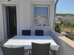 Balkón nebo terasa v ubytování Apartments with parking spaces Supetar, Brac - 5627
