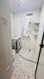 Ванна кімната в Shenzhen Duowei Luxury Apartment Chegongmiao Branch