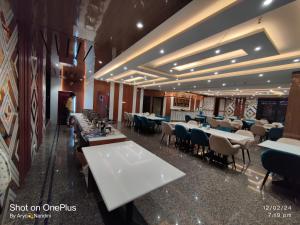 Restaurace v ubytování RIVA New Digha