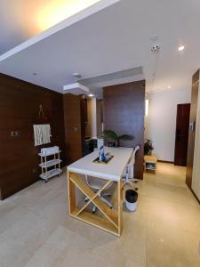 邻致公寓（东站中汇店）的休息区