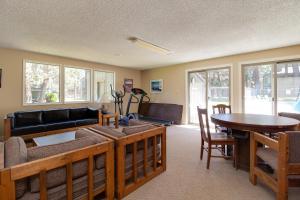 TV/trung tâm giải trí tại Fourth Sisters Bliss