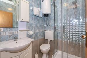 Koupelna v ubytování Apartments Vlado i Vesna