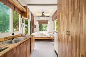 Billede fra billedgalleriet på Brand New Beachfront & Secluded Tiny House i Koh Samui