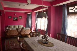 Posezení v ubytování Salakha Homestay