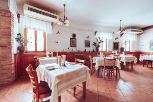 A restaurant or other place to eat at Martinov Hram Bovec