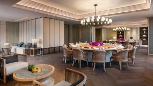Posezení v ubytování Shenzhen Marriott Hotel Golden Bay