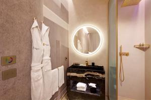Koupelna v ubytování Borghese Contemporary Hotel