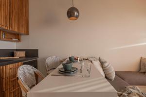 Kuchyň nebo kuchyňský kout v ubytování Emma's Cottage - Sea View with Jacuzzi + 15 fotografií