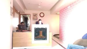 Osoblje u objektu Hotel Shree Regency Ahmedabad