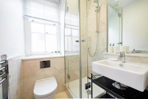 Kúpeľňa v ubytovaní 2Bed Cosy Flat in Vibrant Fitzrovia