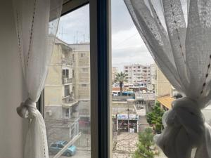 Ban công/sân hiên tại Nicole Apartments Rental