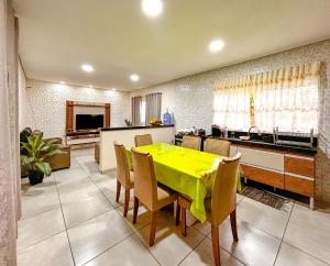 Kuchyň nebo kuchyňský kout v ubytování Casa de campo com lazer completo em Mairinque