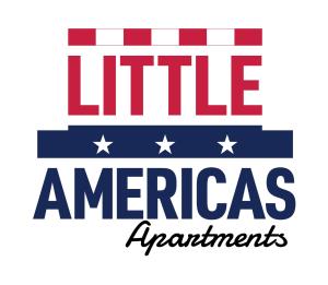 ブダペストにあるLittle Americas Metropolitan Aptsの小さなアメリカ人のアパートという言葉を持つアメリカの旗のイメージ