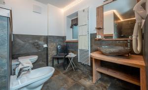 Koupelna v ubytování Hotel Aida