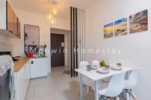 Kuchyň nebo kuchyňský kout v ubytování Comfy Studio Room by Moowin