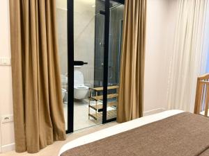 Bilik mandi di Eka Luxury City Center Apartments
