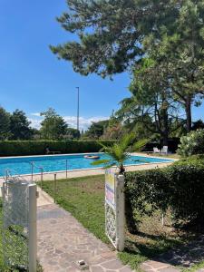 Swimmingpoolen hos eller tæt på Residenza Rugiada