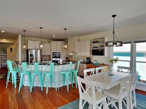 Kuchyň nebo kuchyňský kout v ubytování Brighton by the Sea