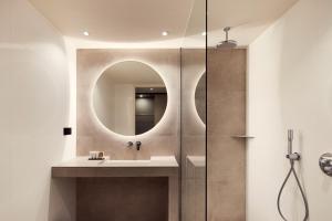 Koupelna v ubytování Van der Valk Hotel Hilversum/ De Witte Bergen