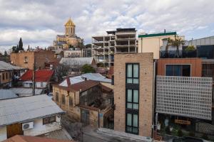 Общий вид на город Тбилиси или вид на город из отеля
