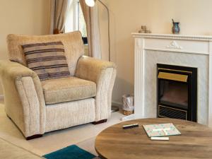 Istumisnurk majutusasutuses Holiday Home Glenpark by Interhome