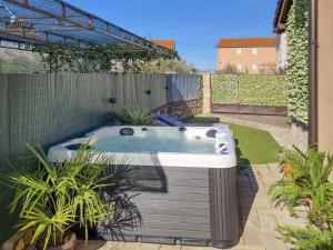 Zahrada ubytování Holiday Home Ana by Interhome
